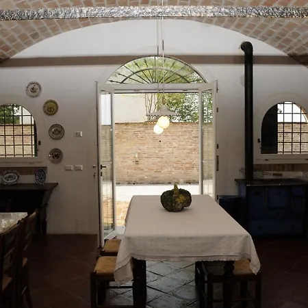 - Mantova, Private Pool, Wifi, Fitness * Borgoforte