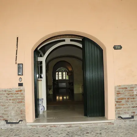 - Mantova, Private Pool, Wifi, Fitness Casa de Campo
